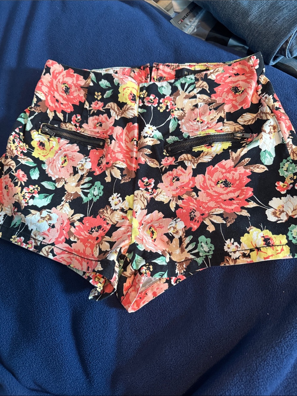 Mine super short Floral Shorts with Red, pink and yellow